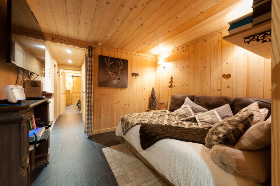 CHAMBRE COIN MONTAGNE TV